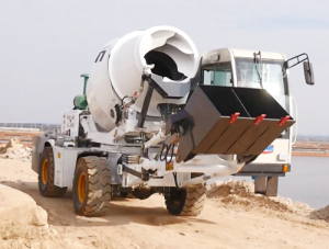 新型移動(dòng)攪拌車是怎么上水泥料的？