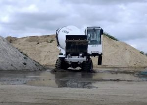 連買2臺LZ3500自上料攪拌車，魯樽是怎樣俘獲芳心的？