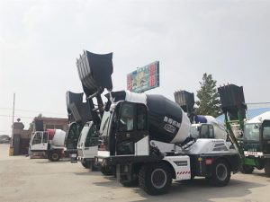 為什么買魯樽LZ3500自上料攪拌車？為下一個(gè)10年奮斗！