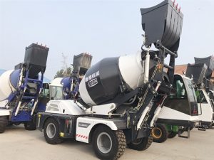 自上料攪拌車：一天產(chǎn)能幾百方，這就是中國速度