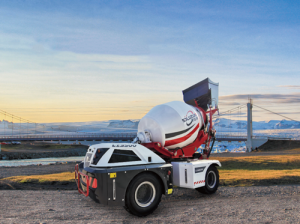 魯樽LZ3500：不容“小”覷的自動(dòng)上料攪拌車